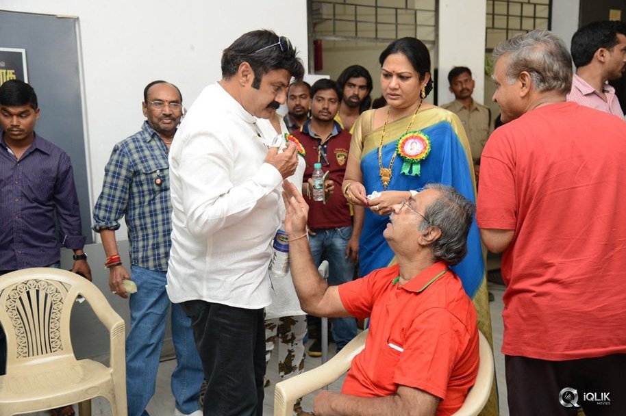 Celebrities-at-MAA-Elections-2015-Poling